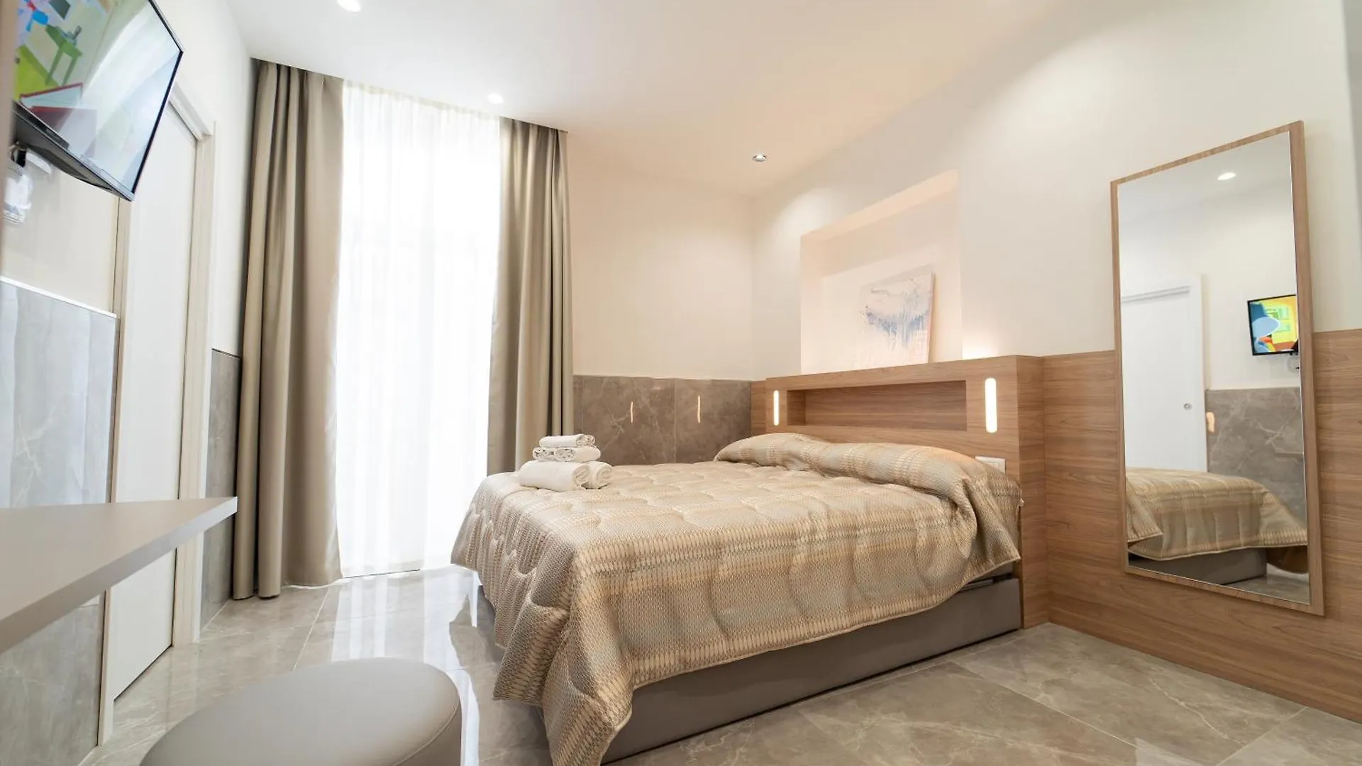 Guest house Le 4 Stagioni Dante H Napoli Centro, By Clapa Group Hotel