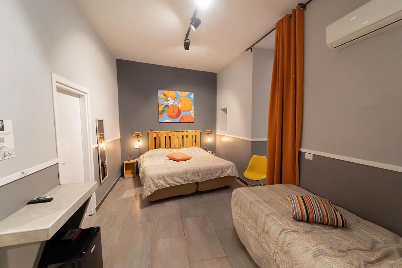 Le 4 Stagioni Dante H Napoli Centro, By Clapa Group Hotel 2*, Naples Italy