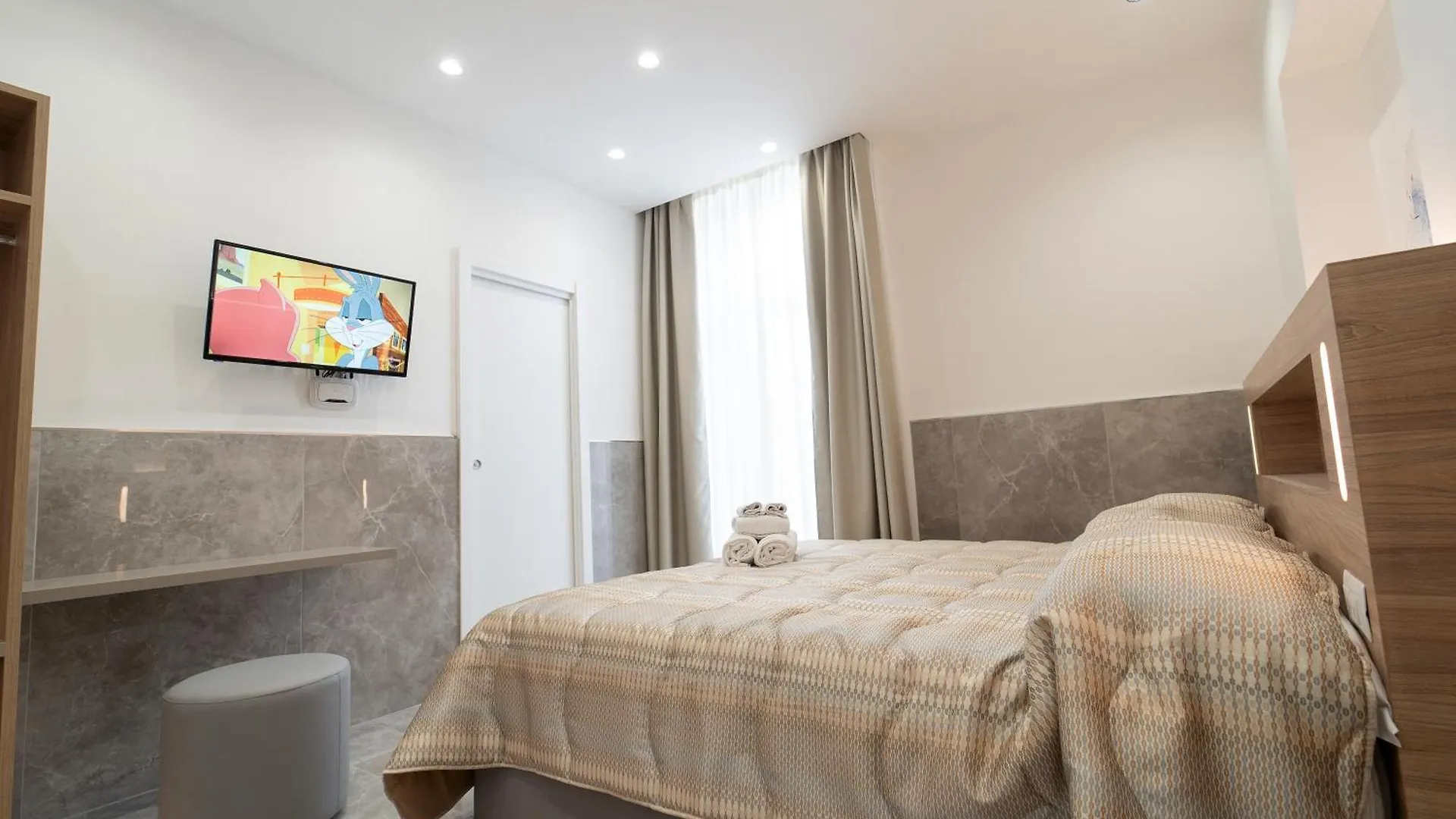 Le 4 Stagioni Dante H Napoli Centro, By Clapa Group Hotel Guest house Naples